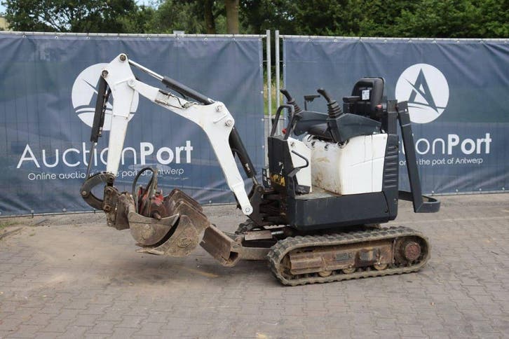 Veiling: Minigraver Bobcat E10 Diesel 7.5kW 2017, Articles professionnels, Machines & Construction | Grues & Excavatrices, Enlèvement