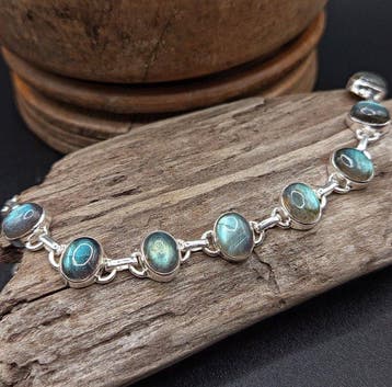 Pièce unique – Bracelet en argent 925 avec labradorite verte, Collections
