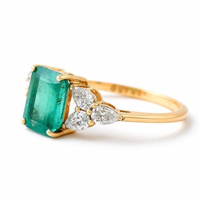 Zonder minimumprijs - Ring - 14 karaat Geel goud - 2.20ct., Handtassen en Accessoires, Ringen