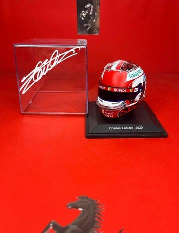 Ferrari - Charles Leclerc Autographed - 2020 - Helm op, Nieuw