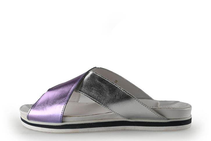 Melvin & Hamilton Slippers in maat 38 Zilver, Kleding | Dames, Schoenen, Overige kleuren, Zo goed als nieuw, Slippers, Verzenden