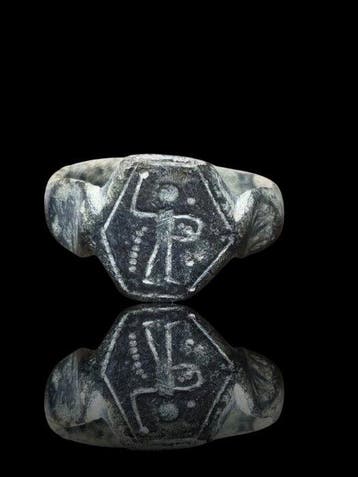 Romain antique Sceau de soldat éblouissant et rare Bague