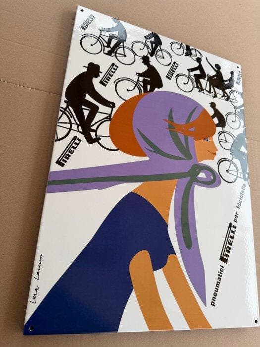 Pirelli - Pirelli - Pirelli-fietsbanden - Lora Lamm -, Antiek en Kunst, Antiek | Wandborden en Tegels