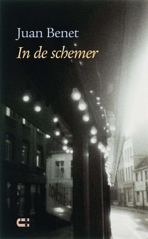 In de schemer 9789086840021 J. Benet, Livres, Romans, Envoi