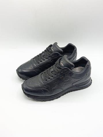 Louis Vuitton - RunAway - Low-top sneakers - Maat: EU 41.5