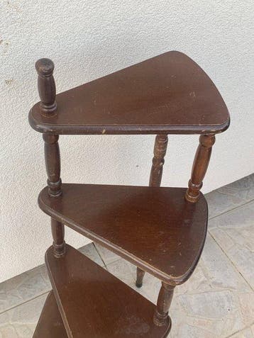 Étagère - Bois - Bibliothèque escalier