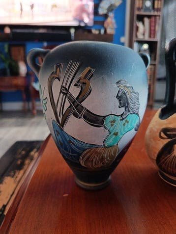 Lot de 4 vases grecs artisanaux – Rhodes – décors