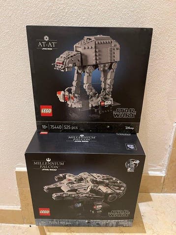 Lego Set - Star Wars - AT-AT ; Millennium Falcon