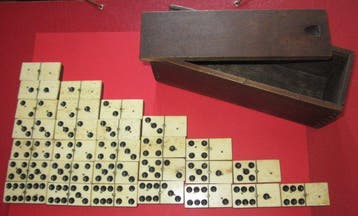 Jeu de société - Os et acajou, Antiquités & Art