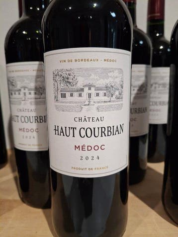 2024 Château Haut Courbian - Médoc - 12 Flessen (0.75 liter), Nieuw
