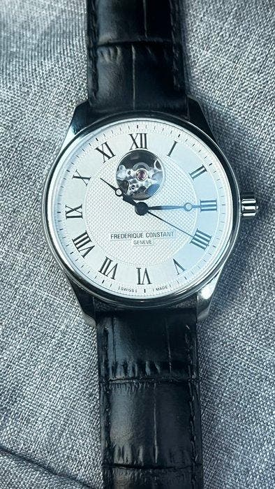 Frédérique Constant - Classic Open Heart Beat - Zonder, Bijoux, Sacs & Beauté, Montres | Hommes