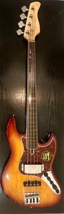 Sire Marcus Miller - Marcus Miller V7 Fretless 2nd