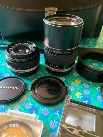 Olympus Zuiko 28mm + 135 mm Cameralens