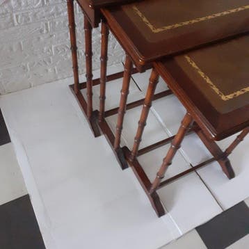 Set bijzettafels (3) - Nesttafels - Hout