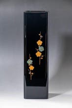 Wajima-nuri Zwarte Lak Bloemenvaas met pruimenbloesems -