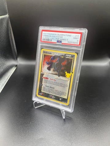 Pokémon - 1 Graded card - Umbreon #17 Celebrations Foil -