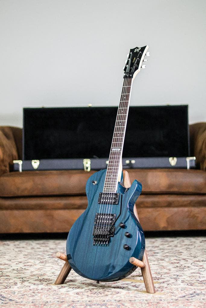 ESP Custom Shop Eclipse Japan 1999 | See Thru Blue, Musique & Instruments, Instruments à corde | Guitares | Électriques, Envoi