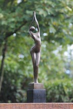 sculptuur, moderne dame - 54 cm - brons marmer