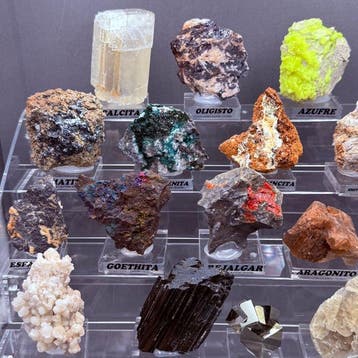 Mineralencollectie- 4 kg - (30), Verzamelen