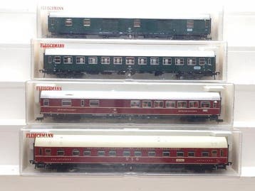 Piko H0 - 5101/5104/5105/5106 - Modeltrein personenwagen (4), Hobby en Vrije tijd, Nieuw