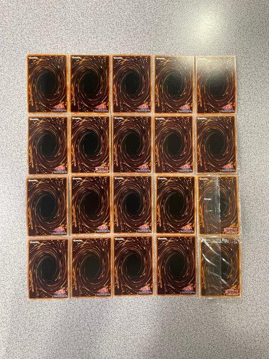 Konami - 20 Mixed collection - Yu-Gi-Oh!, Verzamelen, Overige Verzamelen
