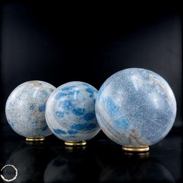 Natuurlijke K2-ballenset uit Madagaskar – Zeldzame blauwe