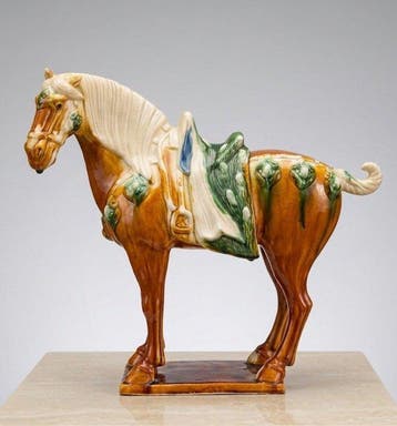 sculptuur, Cavallo in stile dinastia Tang - 38 cm - Glazuur,