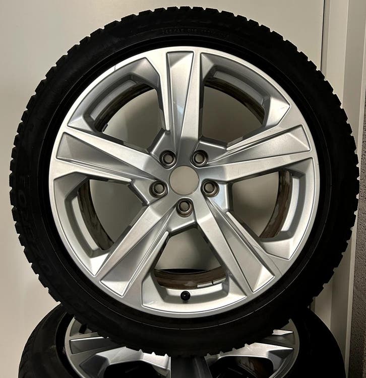 Audi A6 S6 A7 S7 (C8) Winterbanden + 19 inch Velgen, Auto-onderdelen, Banden en Velgen, 19 inch, Winterbanden, 245 mm, Personenwagen