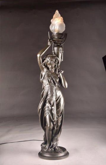 Monumentale ( 120 CM) figuratieve torchère/lamp in