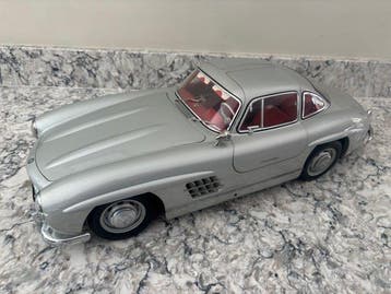 Agora / Ixo 1:8 - Modelauto - Mercedes 300 SL Gullwing, Nieuw