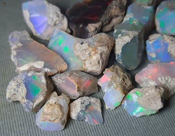 99 cts - Natuurlijke opaal Ruw- 19.8 g