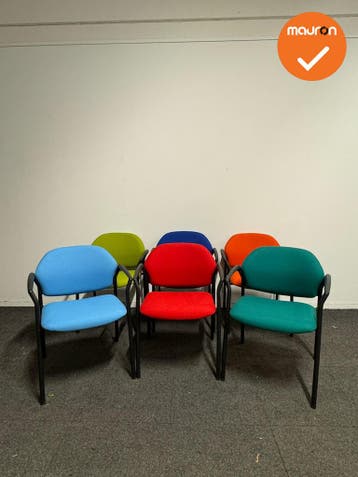Ahrend 320 - Brede uitvoering - nieuwe stoffering - set van, Vergader- of Presentatieruimte, Ophalen of Verzenden, Gebruikt, Stoel