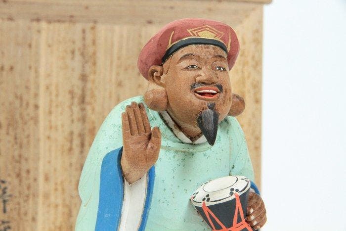 Sculpture of “Ebisu Manzai – New Year Dance of Ebisu and, Antiek en Kunst, Antiek | Overige Antiek
