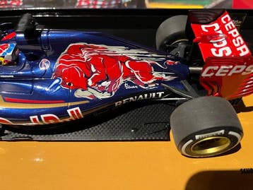 Minichamps 1:18 - Voiture miniature - Scuderia Toro Rosso