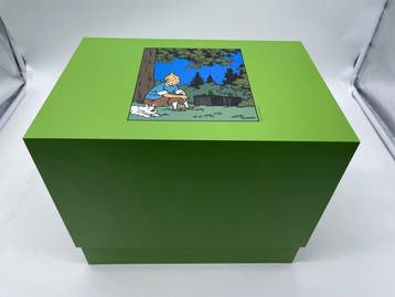 Statuette Moulinsart 47001 - Tintin assis dans lherbe - 1, Boeken, Nieuw