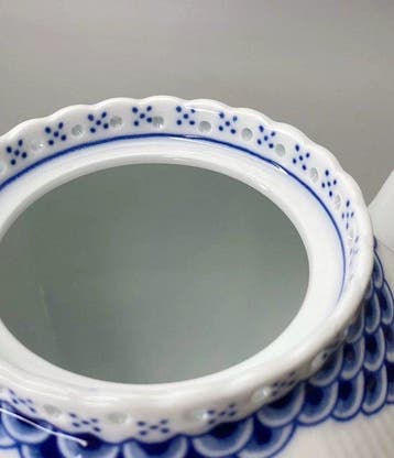 Royal Copenhagen - Theepot - Blue Fluted Full Lace Theepot