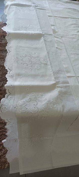 Prachtig laken van Métis-linnen met fijne, met de hand, Antiek en Kunst, Antiek | Tapijten, Tafelkleden en Textiel