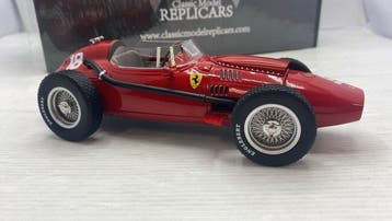 CMR 1:18 - Voiture miniature - Ferrari Dino 246 F1 P. Hill