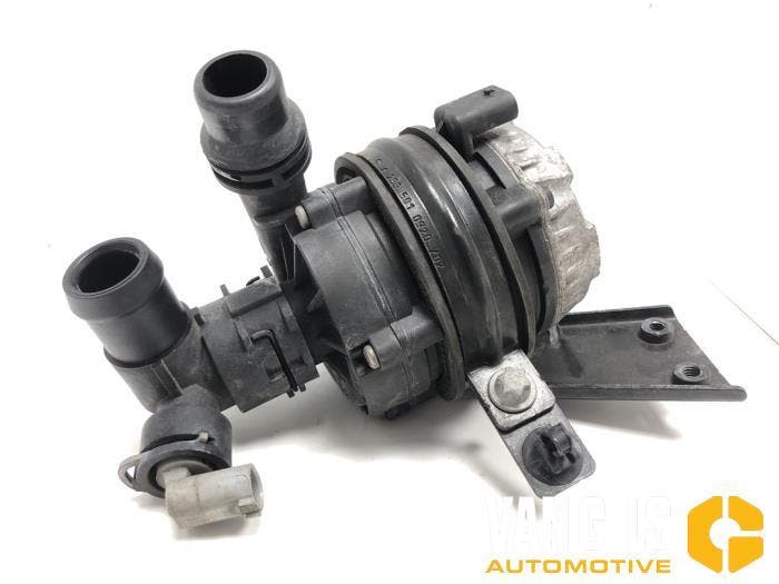 Extra waterpomp Mercedes GLC-Klasse O338052, Auto-onderdelen, Airco en Verwarming
