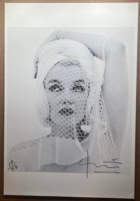 Bert Stern (1929–2013) - Marilyn Monroe Looking up in the, Antiquités & Art, Art | Objets design