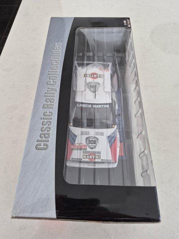Sunstar 1:18 - Model sportwagen - Lancia Delta Integrale HF