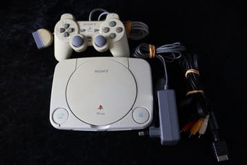Sony Playstation 1 PS One inclusief 1 controller en, Consoles de jeu & Jeux vidéo, Verzenden