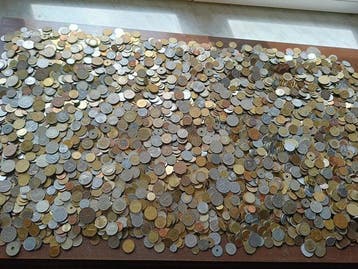 Wereld. Massive lot of approx +- 20 kilogram world coins!