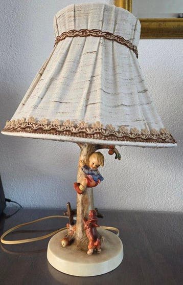 Goebel - Figurine - Hummel lamp (2) - Porcelaine, Textile, Antiek en Kunst