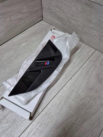 BMW M3 Competition G80 linker spatbord 51132469621, Verzenden, Gebruikt