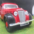 Solido 1:18 - Modelauto - Renault Juvaquatre camionnette, Nieuw