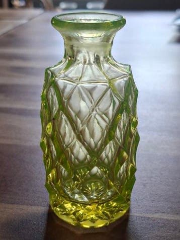 Parfumfles - Uraniumglas - Ouraline
