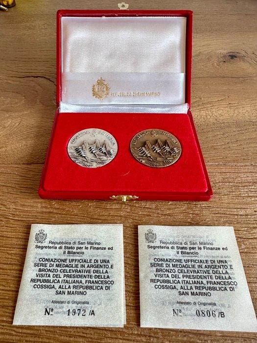 Arnaldo Pomodoro (1926) - sculptuur, Set di Medaglie per la, Antiquités & Art, Antiquités | Argent & Or