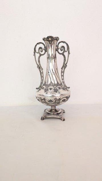 James Dixon & Sons - Vaas - Verzilverd - Art Nouveau