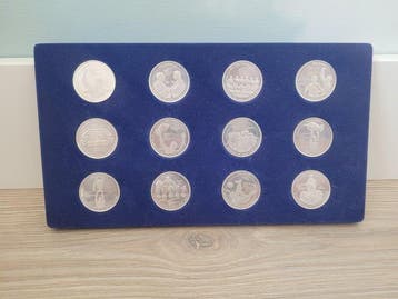 Real Madrid - Classeur + collection complète de pièces en